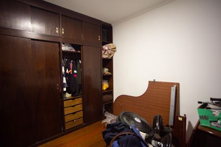 Casa à venda com 320m², 3 quartos e 2 vagas Casa à venda com 320m², 3 quartos e 2 vagasQuarto 3