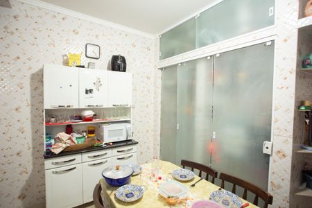 Casa à venda com 320m², 3 quartos e 2 vagas Casa à venda com 320m², 3 quartos e 2 vagasCozinha