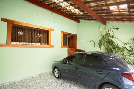 Casa à venda com 320m², 3 quartos e 2 vagas Casa à venda com 320m², 3 quartos e 2 vagasGaragem