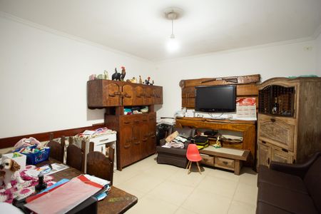 Casa à venda com 320m², 3 quartos e 2 vagas Casa à venda com 320m², 3 quartos e 2 vagasEscritório