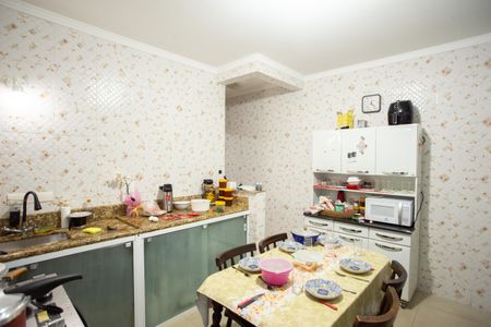 Casa à venda com 320m², 3 quartos e 2 vagas Casa à venda com 320m², 3 quartos e 2 vagasCozinha