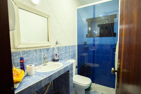 Casa à venda com 320m², 3 quartos e 2 vagas Casa à venda com 320m², 3 quartos e 2 vagasBanheiro