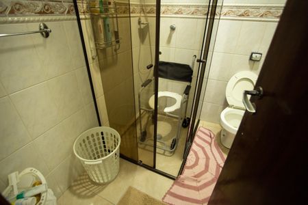 Casa à venda com 320m², 3 quartos e 2 vagas Casa à venda com 320m², 3 quartos e 2 vagasBanheiro do Quarto 2