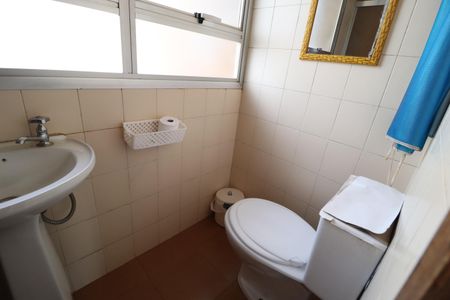 Apartamento para alugar com 204m², 4 quartos e 2 vagasBanheiro de serviço