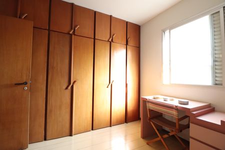 Apartamento para alugar com 204m², 4 quartos e 2 vagasQuarto 2