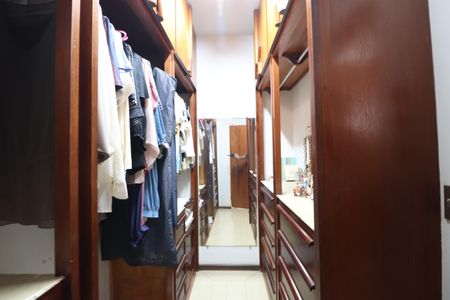 Apartamento para alugar com 204m², 4 quartos e 2 vagasSuíte - Closet
