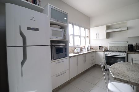 Apartamento para alugar com 204m², 4 quartos e 2 vagasCozinha