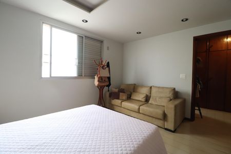 Apartamento para alugar com 204m², 4 quartos e 2 vagas Suíte