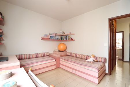 Apartamento para alugar com 204m², 4 quartos e 2 vagasQuarto 2