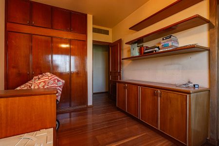 Apartamento à venda com 278m², 4 quartos e 3 vagas Apartamento à venda com 278m², 4 quartos e 3 vagasSuíte 4