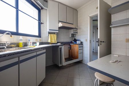 Apartamento à venda com 278m², 4 quartos e 3 vagas Apartamento à venda com 278m², 4 quartos e 3 vagasCozinha