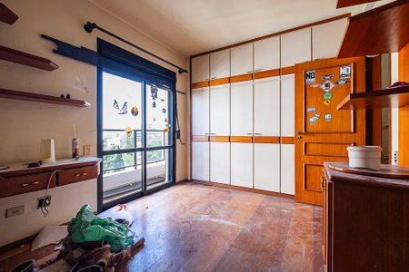 Apartamento à venda com 278m², 4 quartos e 3 vagas Apartamento à venda com 278m², 4 quartos e 3 vagasSuíte 2