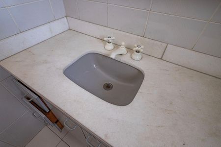 Apartamento à venda com 278m², 4 quartos e 3 vagas Apartamento à venda com 278m², 4 quartos e 3 vagasSuíte 4 - Banheiro