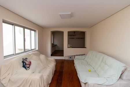 Casa de condomínio à venda com 353m², 3 quartos e 2 vagas Casa de condomínio à venda com 353m², 3 quartos e 2 vagasSala de TV