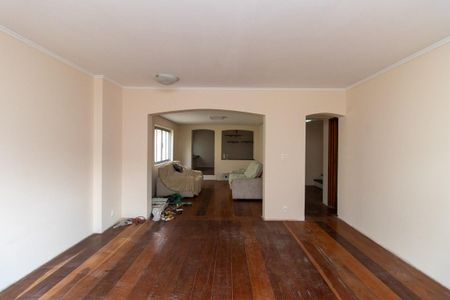 Casa de condomínio à venda com 353m², 3 quartos e 2 vagas Casa de condomínio à venda com 353m², 3 quartos e 2 vagasSala