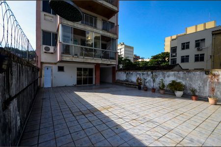 Apartamento à venda com 83m², 2 quartos e 1 vagaÁrea comum