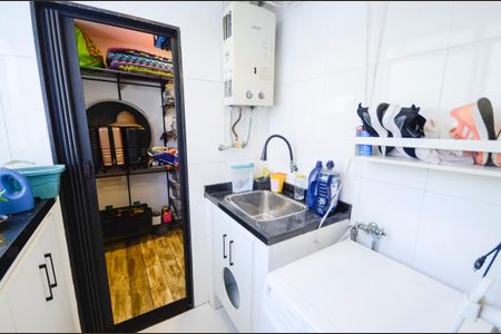 Apartamento à venda com 83m², 2 quartos e 1 vagaÁrea de Serviço