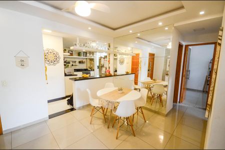 Apartamento à venda com 83m², 2 quartos e 1 vagaSala