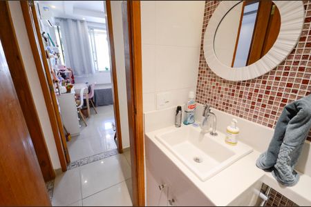 Apartamento à venda com 83m², 2 quartos e 1 vagaBanheiro Social