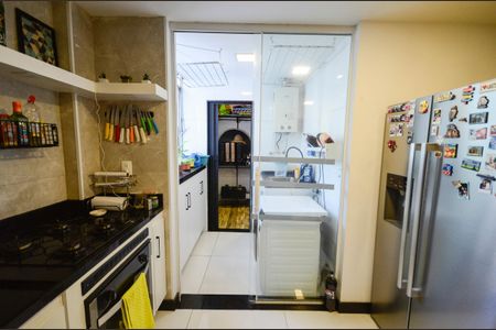 Apartamento à venda com 83m², 2 quartos e 1 vagaCozinha