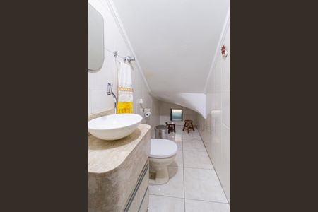 Casa à venda com 208m², 4 quartos e 4 vagas Casa à venda com 208m², 4 quartos e 4 vagasLavabo