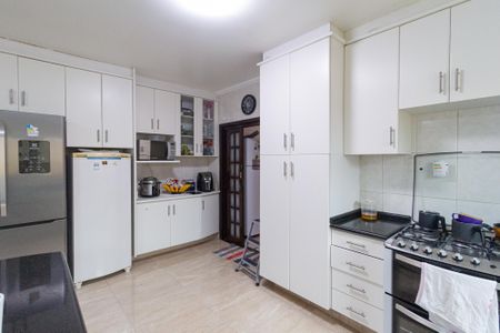 Casa à venda com 208m², 4 quartos e 4 vagas Casa à venda com 208m², 4 quartos e 4 vagasCozinha