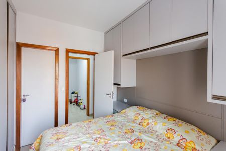 Apartamento à venda com 87m², 3 quartos e 2 vagas Apartamento à venda com 87m², 3 quartos e 2 vagasSuíte