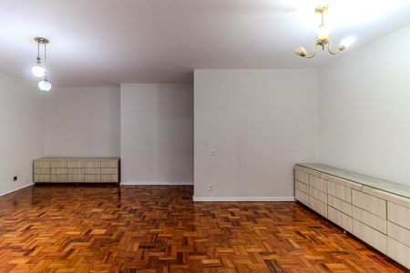 Apartamento à venda com 141m², 3 quartos e 1 vaga Apartamento à venda com 141m², 3 quartos e 1 vagaSala