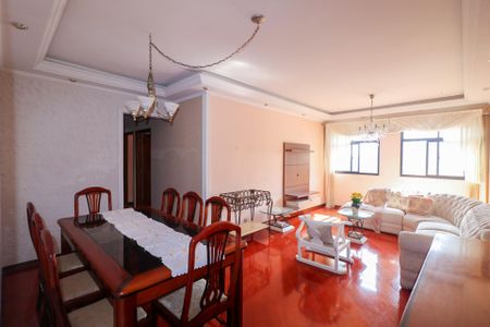 Apartamento para alugar com 127m², 3 quartos e 1 vaga Apartamento para alugar com 127m², 3 quartos e 1 vagaSala de Jantar