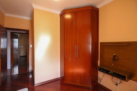 Apartamento para alugar com 127m², 3 quartos e 1 vaga Apartamento para alugar com 127m², 3 quartos e 1 vagaQuarto 2
