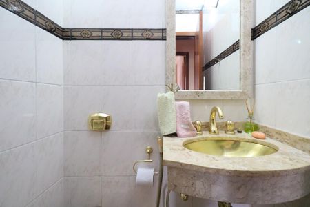 Apartamento para alugar com 127m², 3 quartos e 1 vaga Apartamento para alugar com 127m², 3 quartos e 1 vagaBanheiro Social