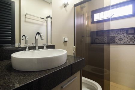 Casa à venda com 180m², 3 quartos e 1 vagaBanheiro da Suíte