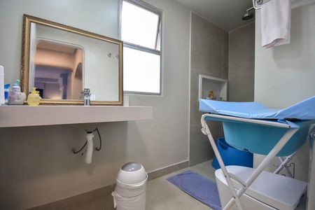 Apartamento à venda com 102m², 2 quartos e 2 vagasBanheiro