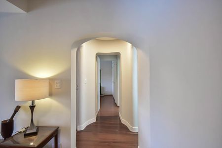 Apartamento à venda com 102m², 2 quartos e 2 vagasCorredor