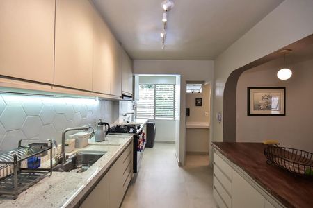 Apartamento à venda com 102m², 2 quartos e 2 vagasCozinha