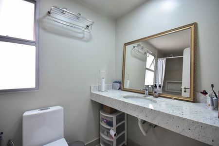 Apartamento à venda com 102m², 2 quartos e 2 vagasBanheiro Suíte