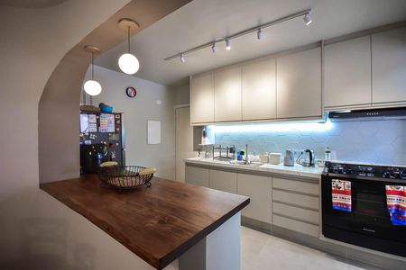 Apartamento à venda com 102m², 2 quartos e 2 vagasCozinha