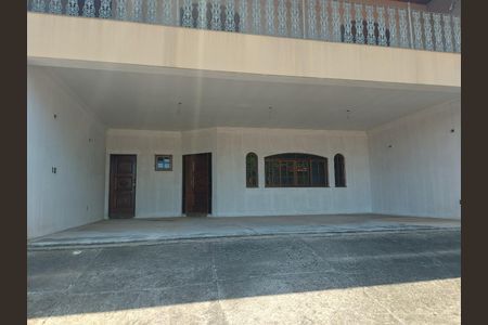 Casa à venda com 450m², 4 quartos e 8 vagas Casa à venda com 450m², 4 quartos e 8 vagasFoto 24