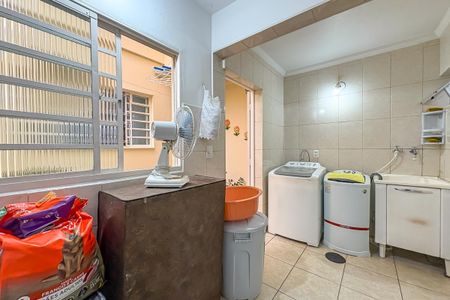 Casa à venda com 160m², 3 quartos e 2 vagas Casa à venda com 160m², 3 quartos e 2 vagasLavanderia