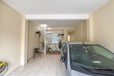 Casa à venda com 160m², 3 quartos e 2 vagas Casa à venda com 160m², 3 quartos e 2 vagasGaragem