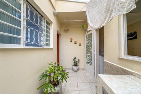 Casa à venda com 160m², 3 quartos e 2 vagas Casa à venda com 160m², 3 quartos e 2 vagasArea comum