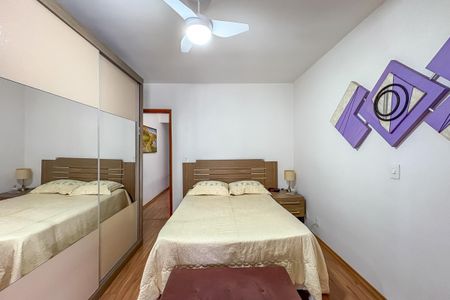 Casa à venda com 160m², 3 quartos e 2 vagas Casa à venda com 160m², 3 quartos e 2 vagasQuarto 1