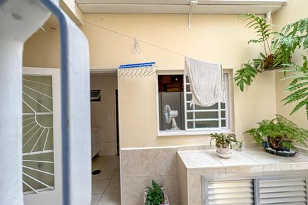 Casa à venda com 160m², 3 quartos e 2 vagas Casa à venda com 160m², 3 quartos e 2 vagasVista/Cozinha