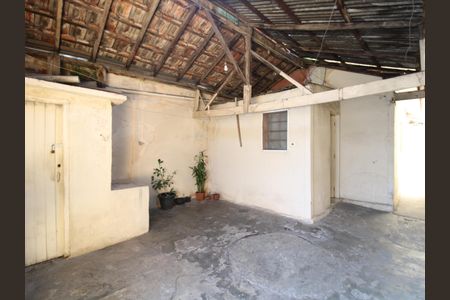 Casa à venda com 250m², 2 quartos e 3 vagasQuintal