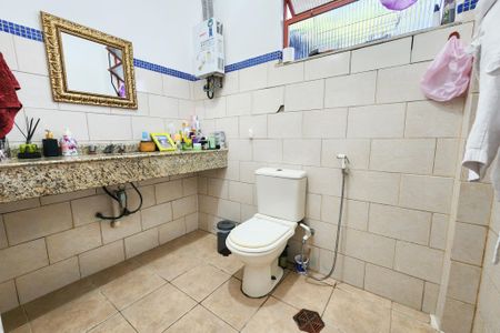 Apartamento à venda com 83m², 2 quartos e 1 vaga Apartamento à venda com 83m², 2 quartos e 1 vagaBanheiro