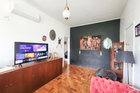 Apartamento à venda com 83m², 2 quartos e 1 vaga Apartamento à venda com 83m², 2 quartos e 1 vagaSala