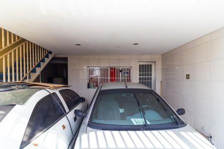 Casa para alugar com 110m², 2 quartos e 1 vaga Casa para alugar com 110m², 2 quartos e 1 vagaGaragem