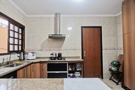 Casa para alugar com 179m², 4 quartos e 7 vagasCozinha
