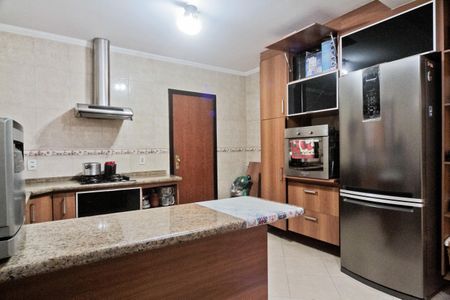 Casa para alugar com 179m², 4 quartos e 7 vagasCozinha