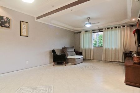 Casa para alugar com 179m², 4 quartos e 7 vagasSala